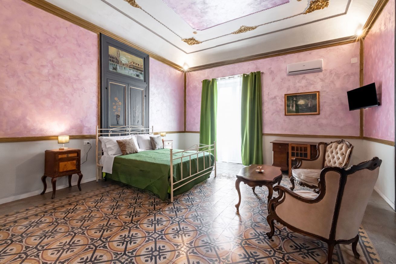 4 bedrooms, WiFi, bed sheets