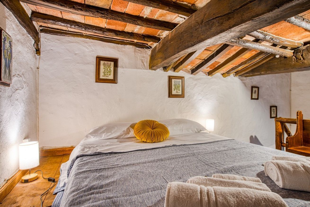 1 bedroom, iron/ironing board, bed sheets
