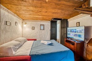 1 bedroom, iron/ironing board, bed sheets