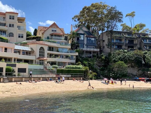 Beach - Modern 1BR in Neutral Bay, Near CBD & Transport (Neutral Bay)