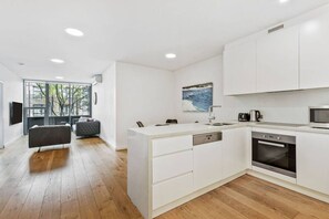 Oven, stovetop, dishwasher, toaster
