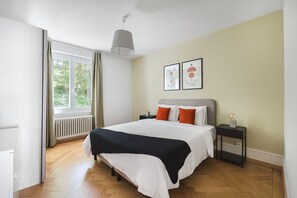 2 dormitorios, tabla de planchar con plancha, wifi y ropa de cama