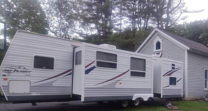 Enjoyable RV with AC in Edmeston