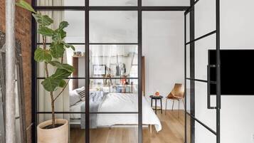 2 slaapkamers, een strijkplank/strijkijzer, wifi, beddengoed