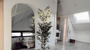 4 slaapkamers, een strijkplank/strijkijzer, gratis wifi, beddengoed