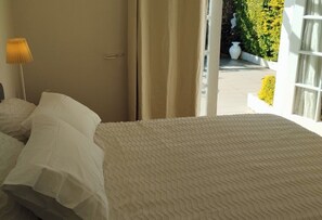 1 chambre, fer et planche à repasser, Wi-Fi, draps fournis