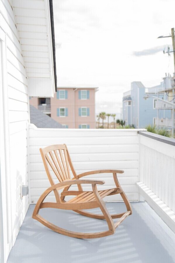 Property grounds - 1 Bedroom Unit half block to beach (Tybee Island)