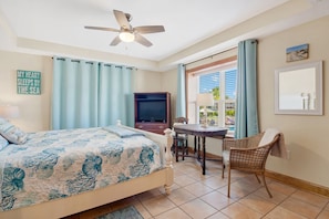 1 bedroom, desk, iron/ironing board, free WiFi - Beachfront Condo w Ocean Views and Pool (Tybee Island)