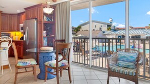 Dining - Beachfront Condo w Ocean Views and Pool (Tybee Island)