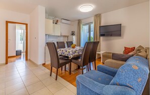 TV - Stunning apartment in Premantura with WiFi (Premantura)