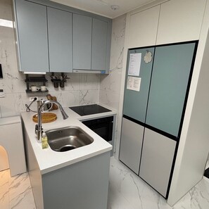 Private kitchen - Sheer Apartment (the whole house) #Myeongdong #City Hall Station, Seoul Station (Seoul)