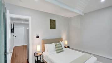 Tabla de planchar con plancha, cuna de viaje y wifi gratis