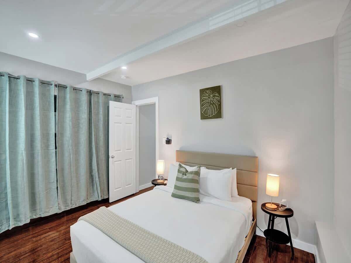 Bügeleisen/Bügelbrett, Reisekinderbett, kostenloses WLAN