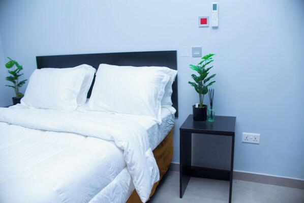 Comfort Double Room, City View | Desk, laptop workspace, free WiFi - L57 SUITES (North Legon)