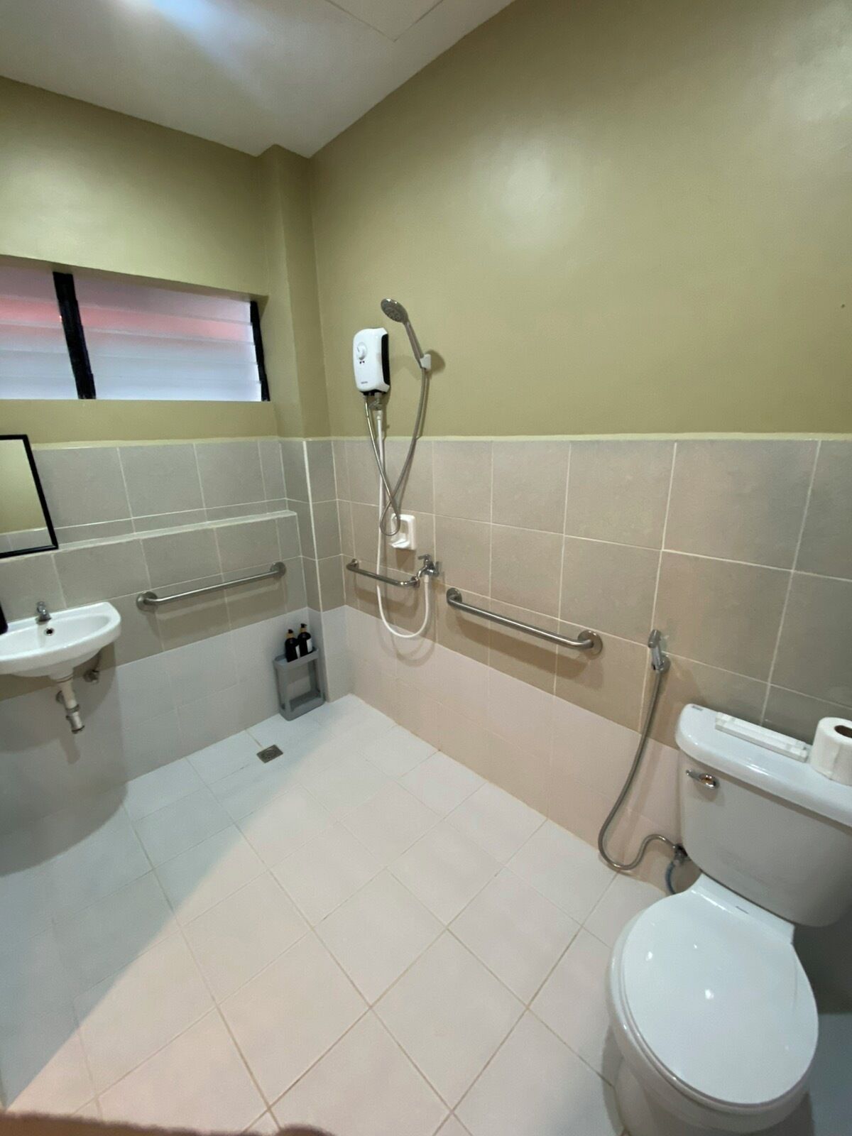 Double Room - Disability Access | Bathroom | Shower, rainfall showerhead, free toiletries, towels