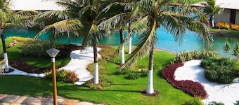 Resort Dom Pedro Laguna Ceará Timeshare rent, Marambaia Beach, golf and swimming pool.