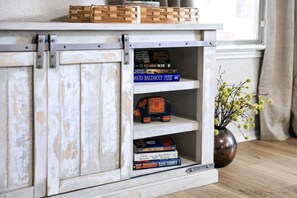 Games room - Sleeps 18! Family & Friends Vacation Home (San Antonio)