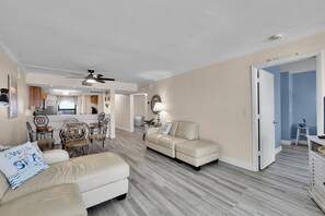 Unclassified image, 4 of 47, button