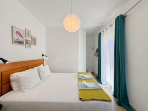 4 Schlafzimmer, Bügeleisen/Bügelbrett, Internetzugang, Bettwäsche