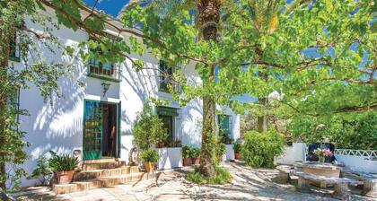 Gorgeous home in Higuera de la Sierra