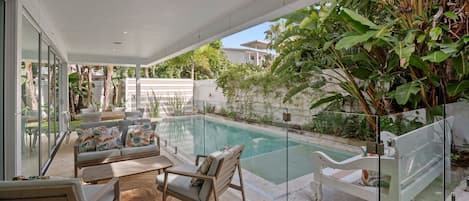Beheizter Pool