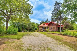Exterior - 4 Mi to Historic District: Calico Rock Cabin! (Calico Rock)
