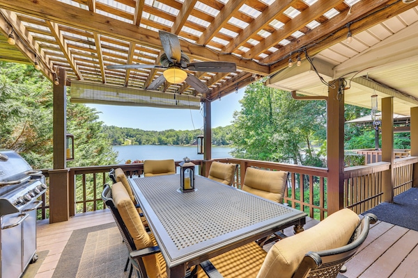 Blairsville Vacation Rental | 3BR | 3BA | 2,112 Sq Ft | Stairs Required