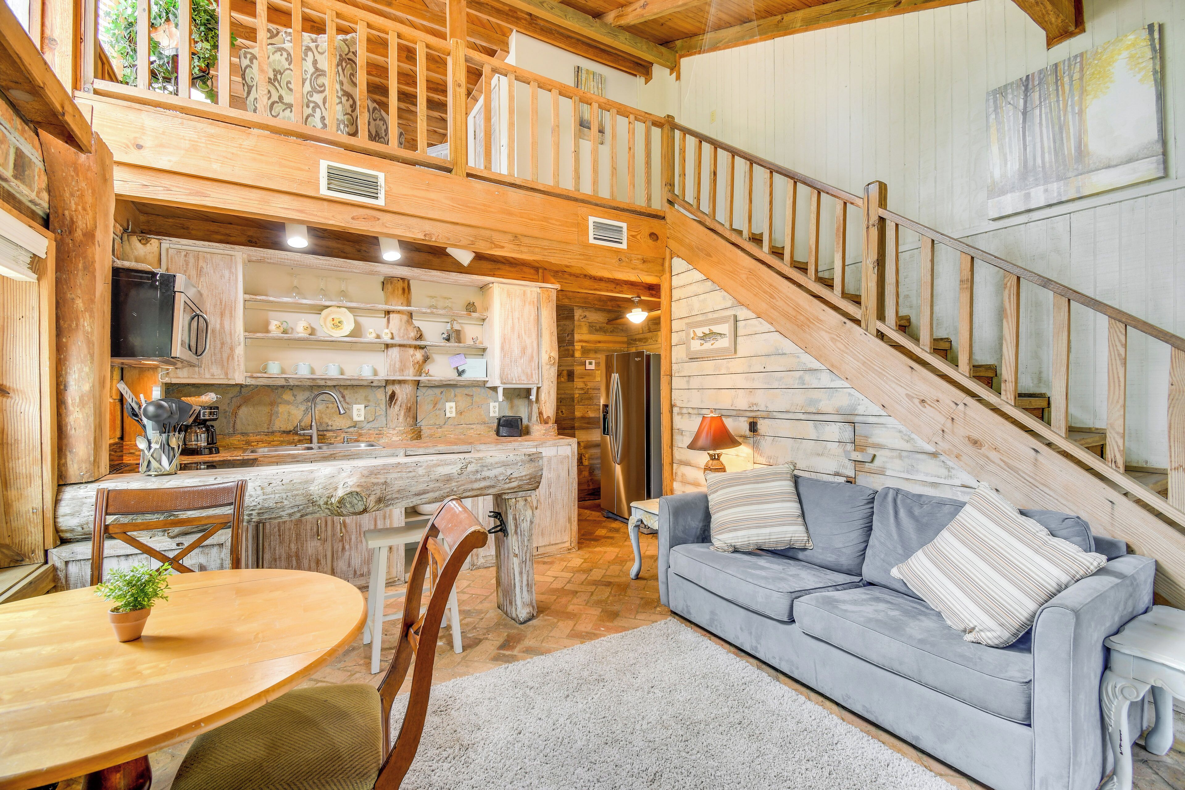 Outdoor Retreat in Fairhope w/ Riverfront Deck!