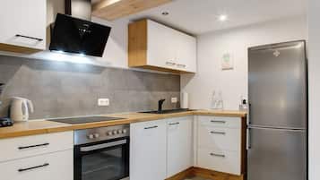 Kühlschrank, Ofen, Herdplatte, Geschirrspüler