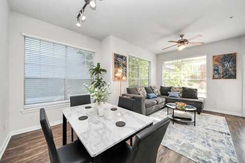 Stylish 3 Bd W/ Pool & Gym NRG Rodeo HTX Med Centr