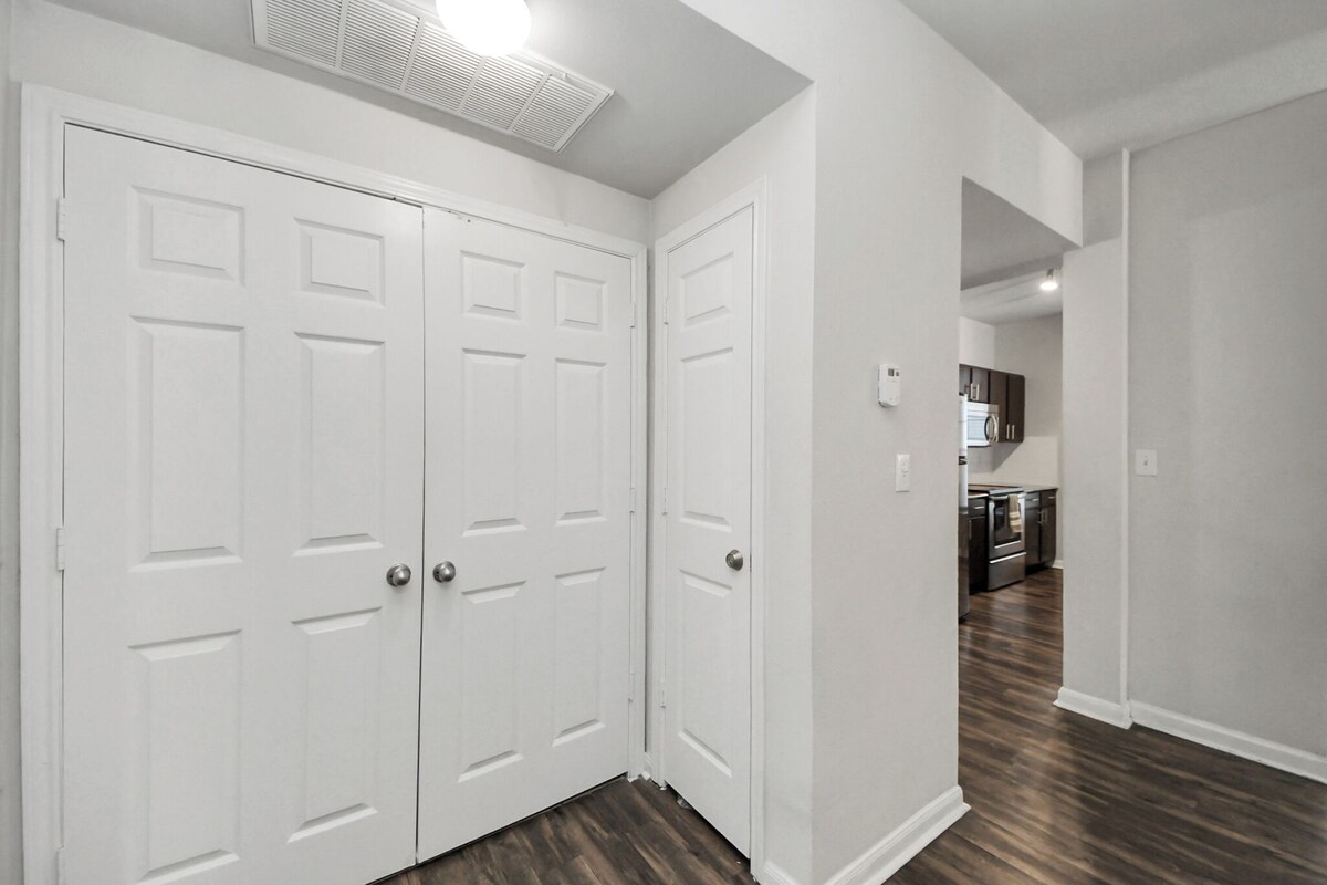 Photo 25 of Stylish 3 Bd W/ Pool & Gym NRG Rodeo HTX Med Centr