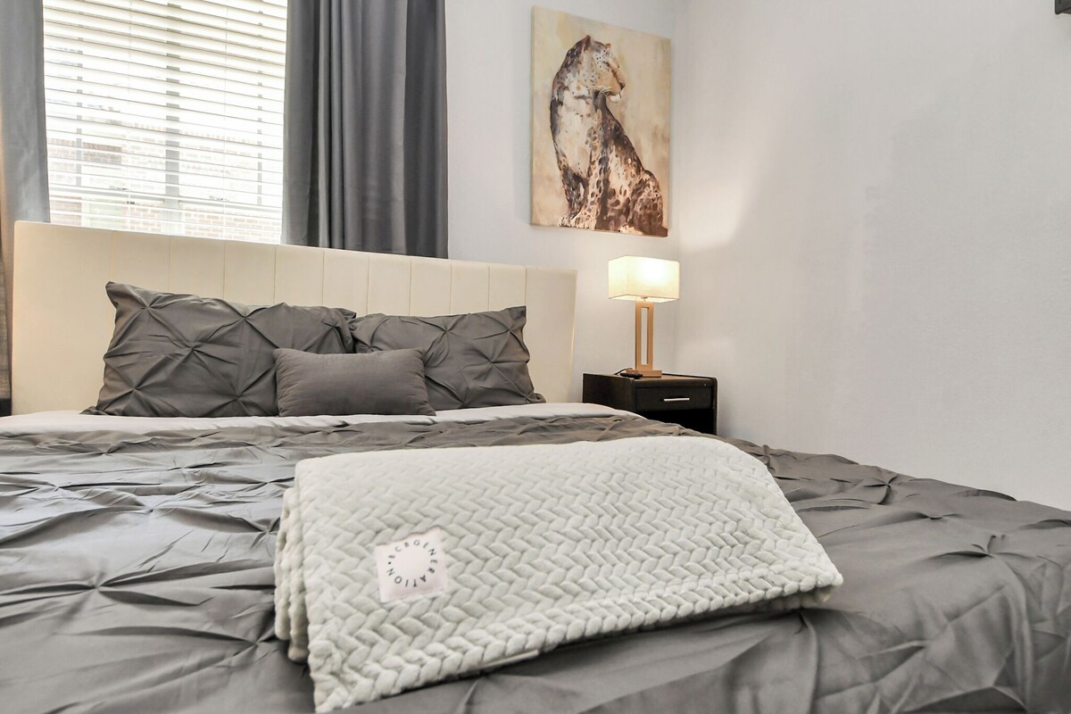 Photo 22 of Stylish 3 Bd W/ Pool & Gym NRG Rodeo HTX Med Centr