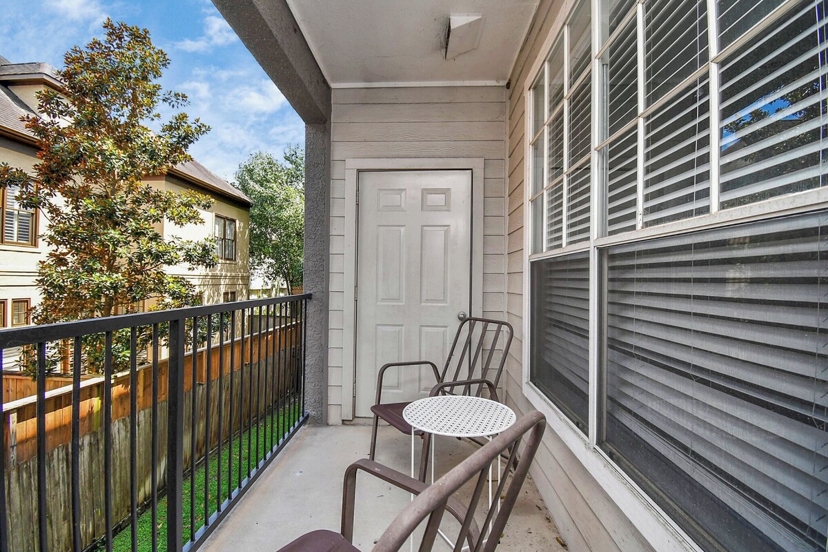 Photo 11 of Stylish 3 Bd W/ Pool & Gym NRG Rodeo HTX Med Centr