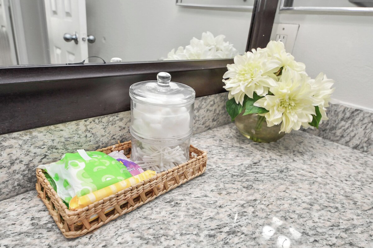 Photo 16 of Stylish 3 Bd W/ Pool & Gym NRG Rodeo HTX Med Centr