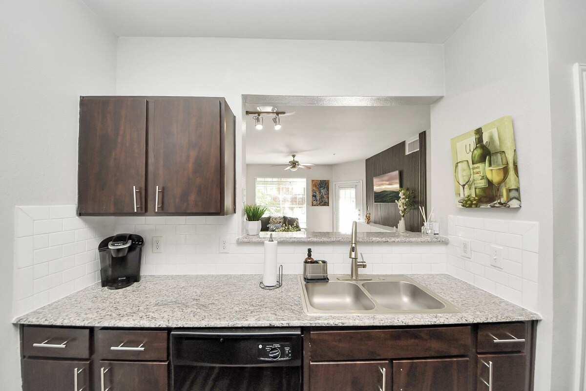 Photo 26 of Stylish 3 Bd W/ Pool & Gym NRG Rodeo HTX Med Centr