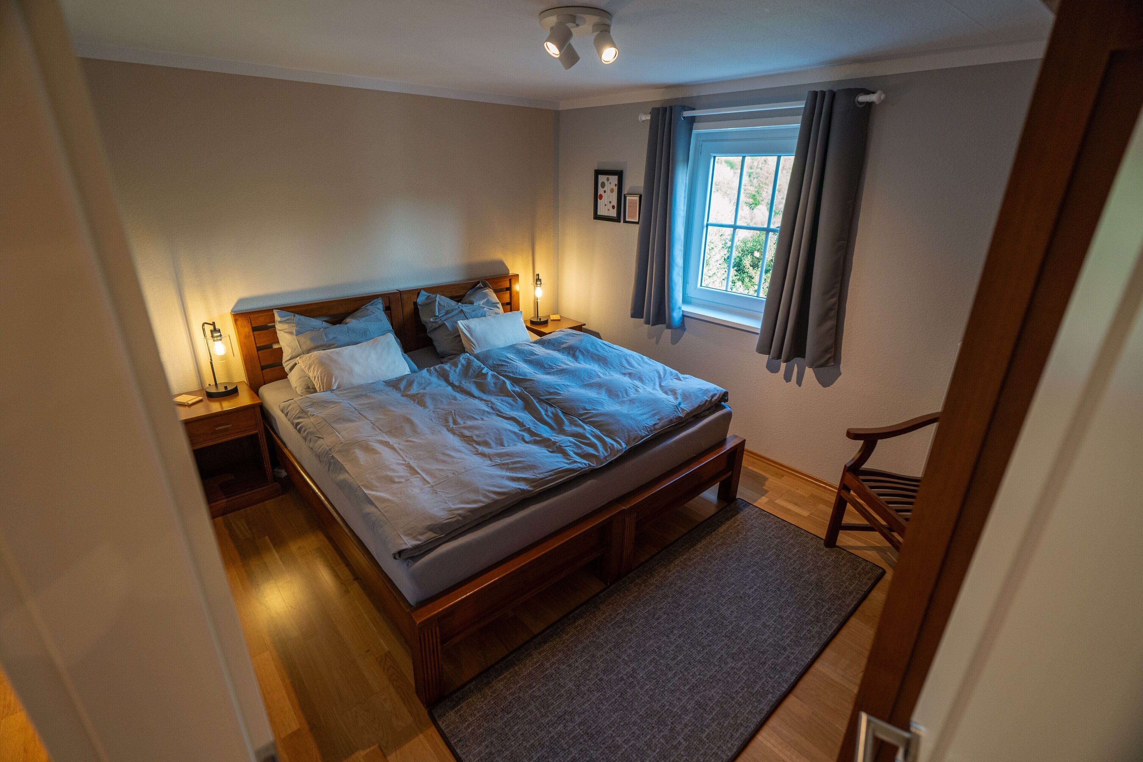 5 chambres, fer et planche à repasser, Wi-Fi gratuit, draps fournis
