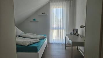1 Schlafzimmer, Schreibtisch, Bügeleisen/Bügelbrett, WLAN