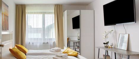 1 chambre, fer et planche à repasser, Wi-Fi gratuit, draps fournis