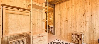 Apartment 'Blaue Wohnung - Goldenes-Häusle' with Private Terrace and Wi-Fi