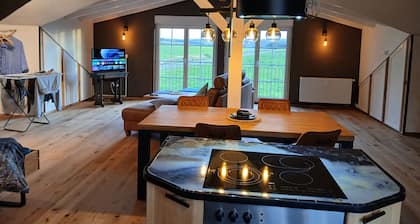 Petite maison 'Hof Sorgenfrei' avec vue sur les montagnes, Wi-Fi et climatisation