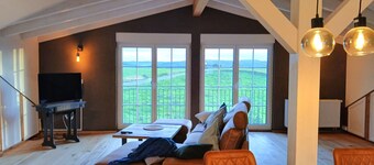 Country House 'Hof Sorgenfrei' with Mountain View, Wi-Fi and Air Conditioning