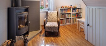 Apartment 'Omi Anni' with a view of the market square, Private Terrace and Wi-Fi