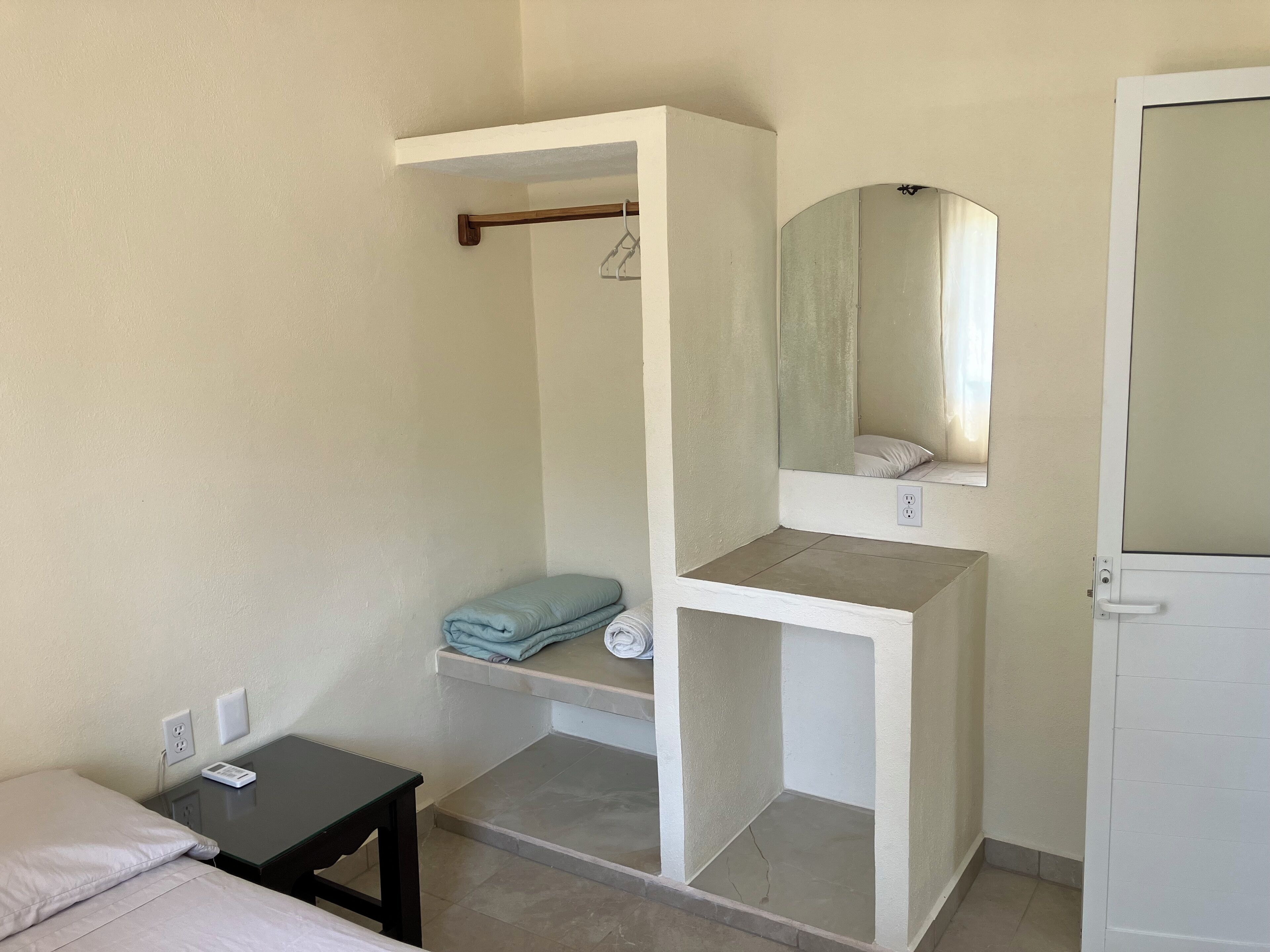 2 dormitorios, tabla de planchar con plancha, wifi y ropa de cama