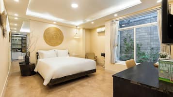 Standardzimmer, 1 Queen-Bett, Nichtraucher, eigenes Bad | 1 Schlafzimmer, individuell dekoriert, individuell eingerichtet