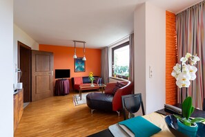 Smart TV - Holiday Home Attersee near Hiking Trails (Attersee)