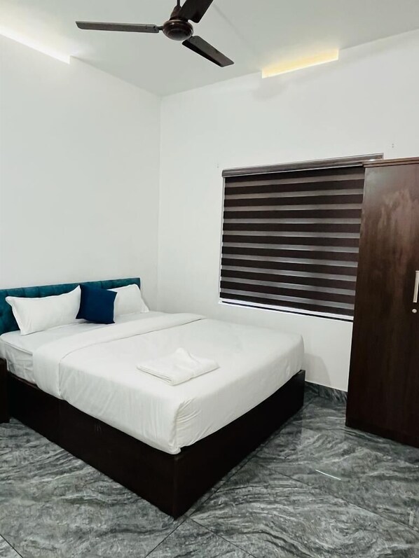 Basic Room | Free WiFi - Hayat Residency (Vythiri)