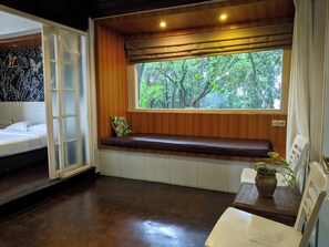 ห้องสตูดิโอสวีท, วิวสวน | บริเวณนั่งเล่น