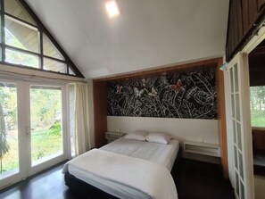 1 bedroom, desk, soundproofing, free WiFi