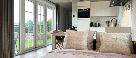 3 bedrooms, iron/ironing board, travel cot, free WiFi