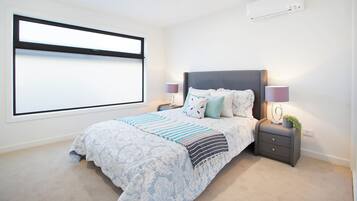 3 soverom, skrivebord, strykejern/-brett og wi-fi (inkludert)